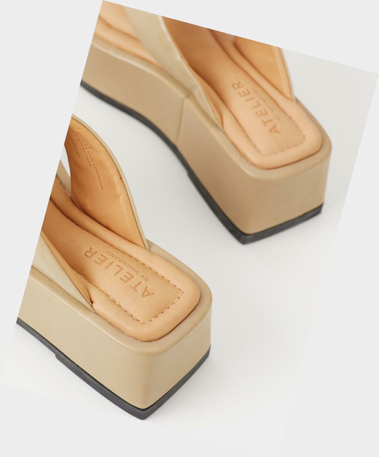 Women's Vagabond Juno Platform Sandals Beige | FSNECV217