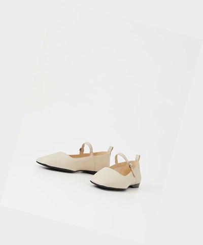 Women's Vagabond Delia Flats White | PUBGFI157